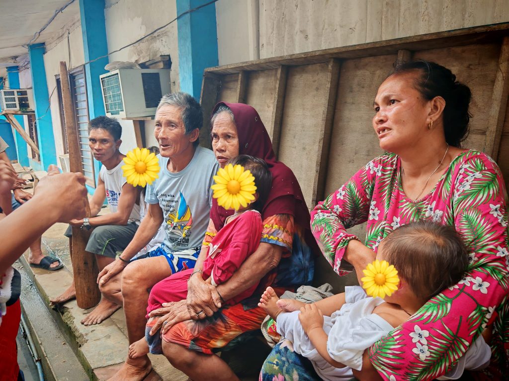 3985 boatsinking92034404042